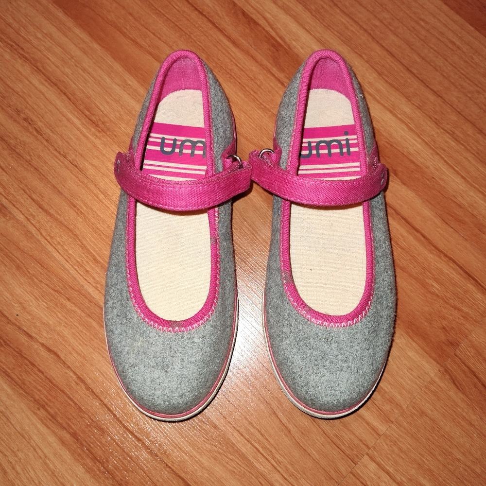 Umi Size 12 Girls Grey Pink Mary Jane Flat Canvas Sneakers Shoes